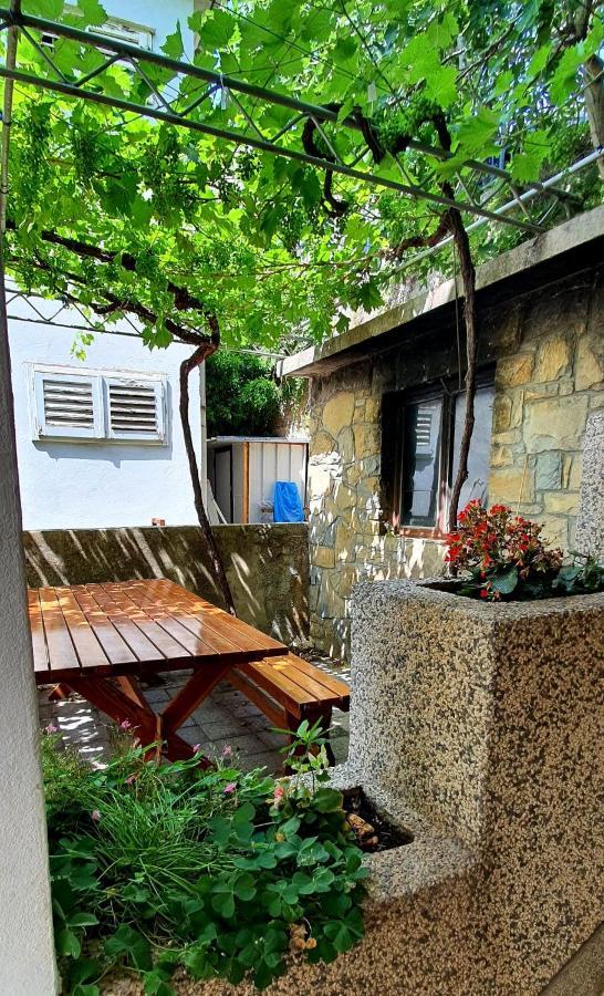 Apartment Mlija Omiš Exteriér fotografie